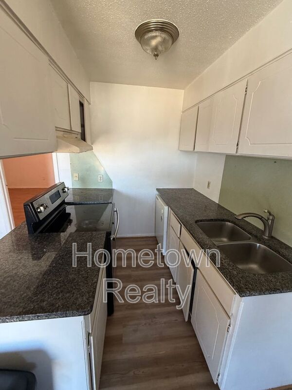 Building Photo - 2502 NW 35th St