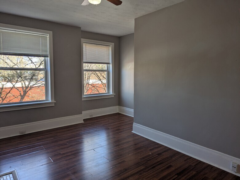 Building Photo - 3550 Magnolia Ave