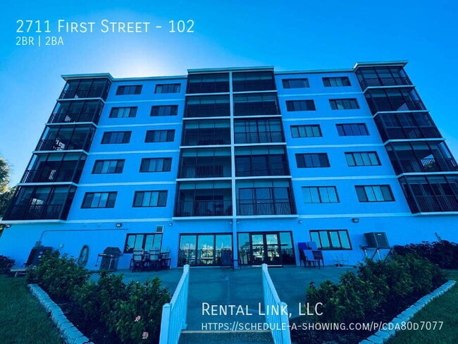 Building Photo - 2711 First Street