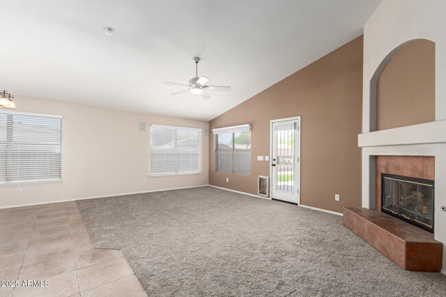 Building Photo - 4431 E Melinda Ln