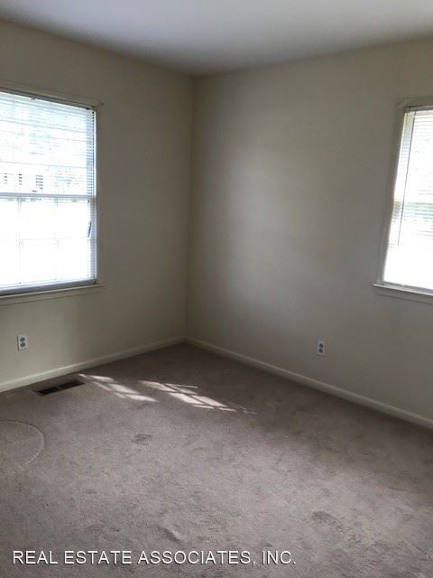 Building Photo - 3 br, 2 bath House - 1504 Sedwick Road