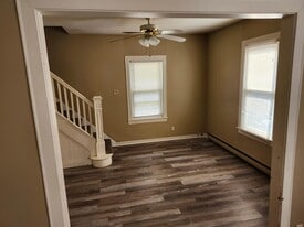 Building Photo - 1799 Highview Ave