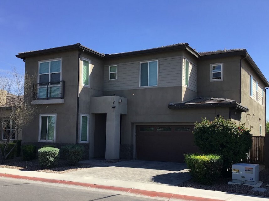 Building Photo - 7031 W Knox Rd