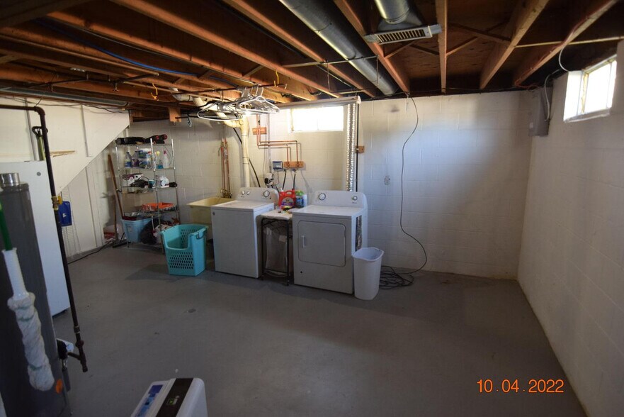 Building Photo - 408 Richard St