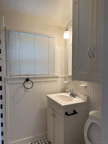 Building Photo - 4623 Kensington Dr