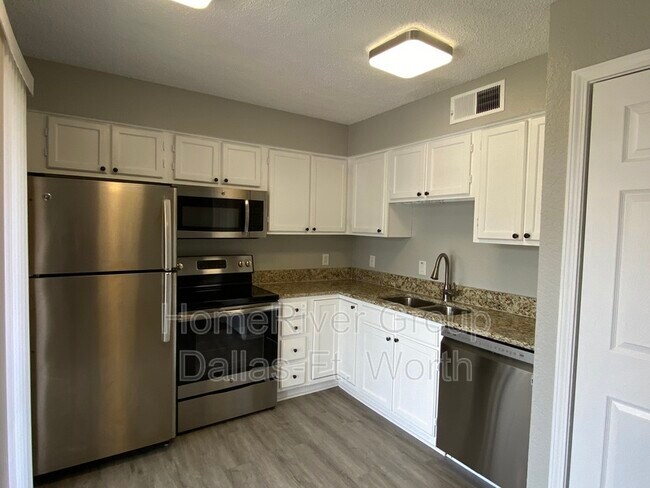 Building Photo - 4748 Old Bent Tree Ln