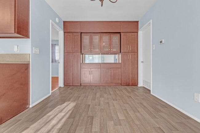 Building Photo - 11330 Cherrylee Dr