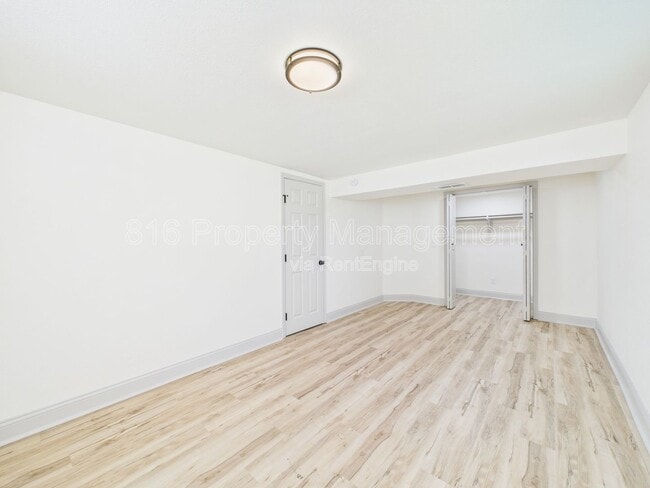 Building Photo - 1406 N Ponca Dr