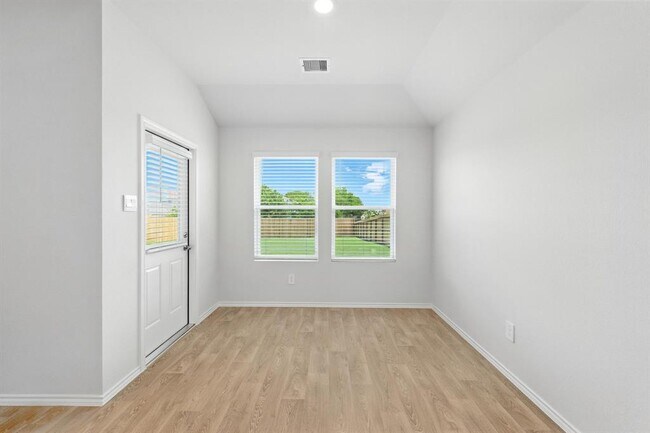 Building Photo - 106 N Richland Dr