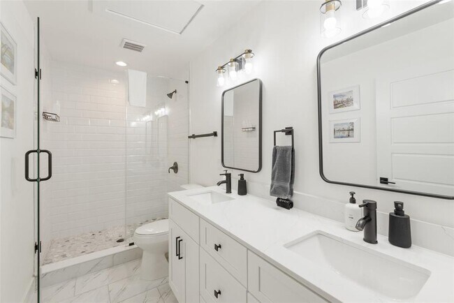 Building Photo - 1417 Kramer Ln