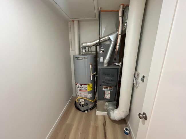 Building Photo - 229 Pennsylvania St