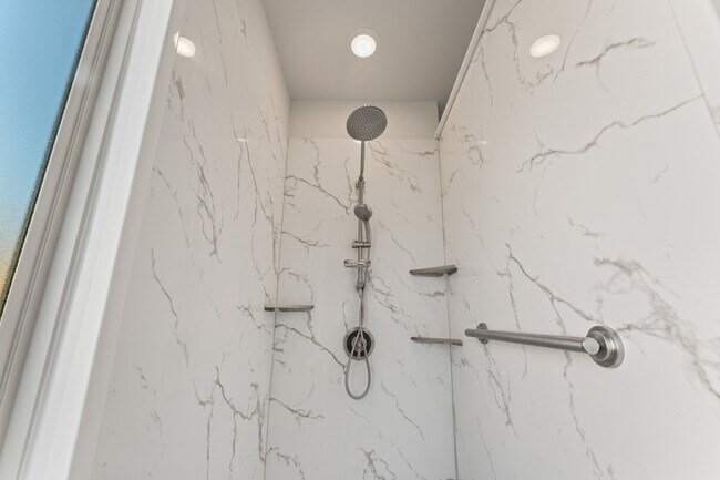 Building Photo - 229 Stag Way