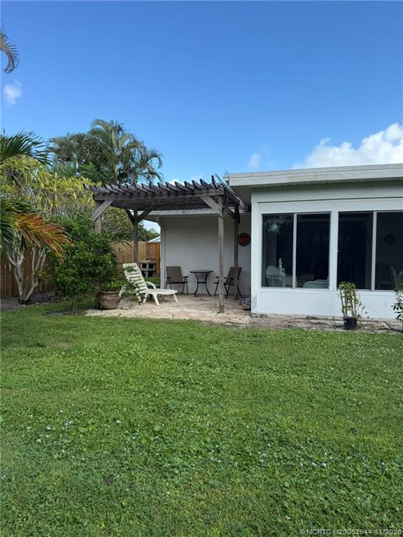 Building Photo - 590 NE Lima Vias