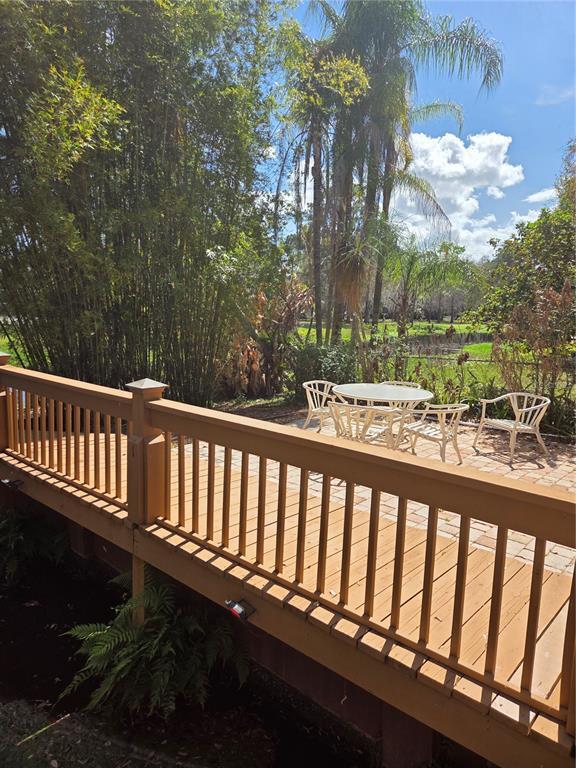 Building Photo - 507 Lakeshore Dr