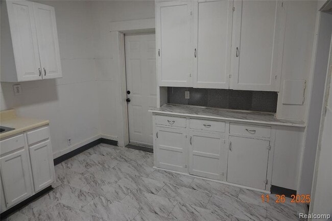 Building Photo - 12851 2nd Ave