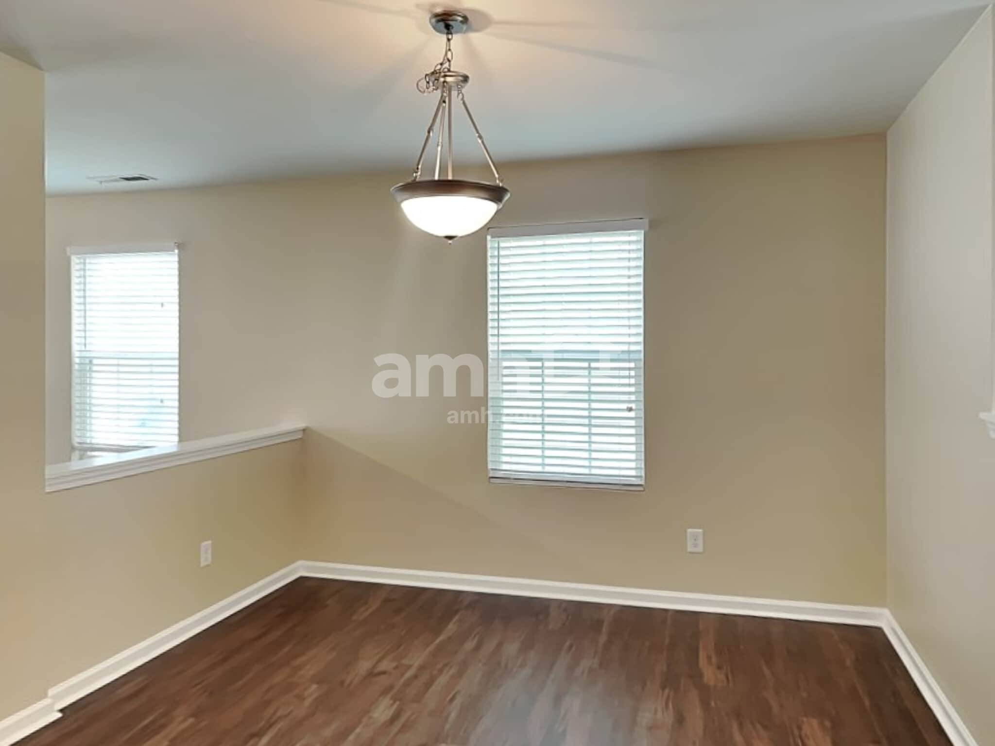 Building Photo - 261 Aershire Ct