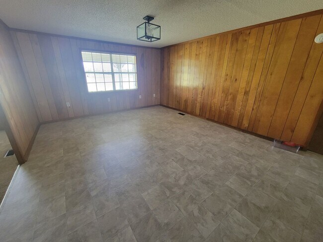 Building Photo - Home in Nashville GA