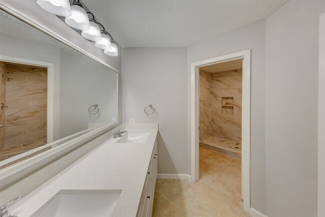 Building Photo - 16926 Manowar Ln