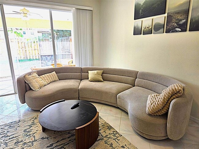 Building Photo - 2547 Estancia Blvd