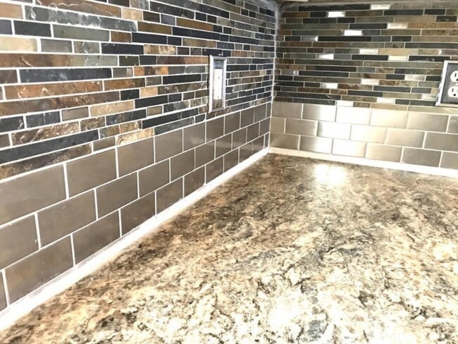 Building Photo - 60 Dayspring Loop