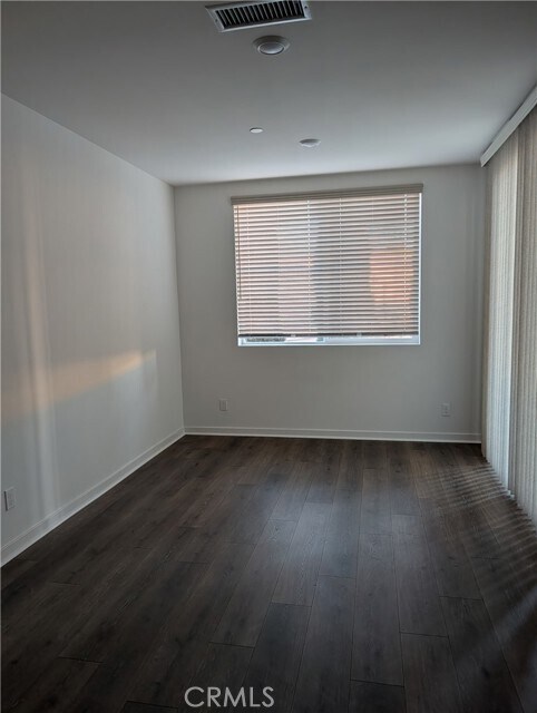 Building Photo - 4152 E Axis Privado