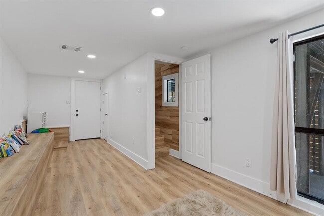 Building Photo - 25413 Pedernales Point Dr