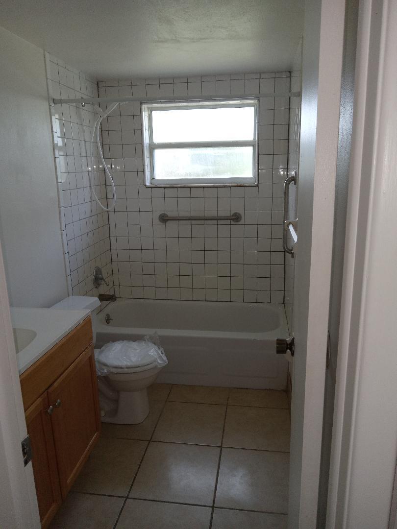 Building Photo - 7429 Washington St