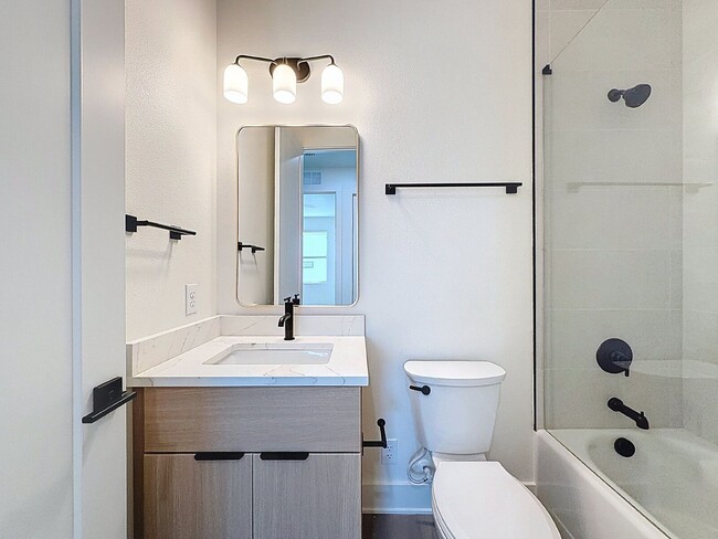 Building Photo - 342 14th St N