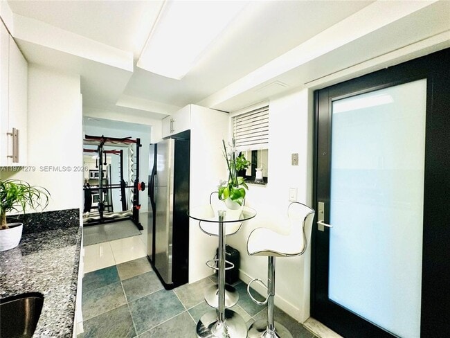 Building Photo - 301 Golden Isles Dr