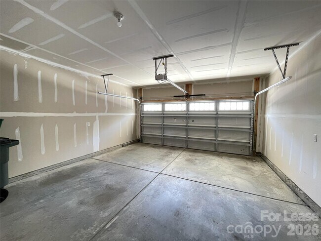 Building Photo - 14019 Martin Hill Wy