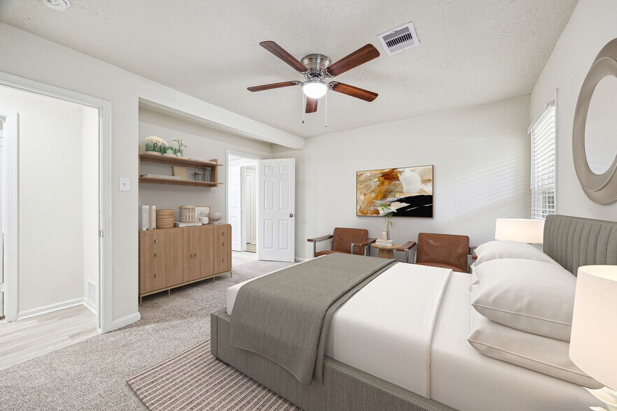 Building Photo - 2511 Evergreen Dr