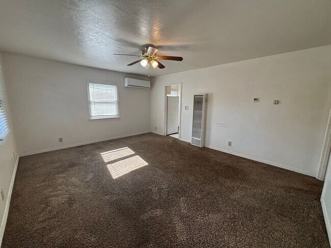 Building Photo - 5093 Olivewood