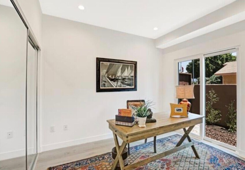 Building Photo - 9861 N Lassen Ct