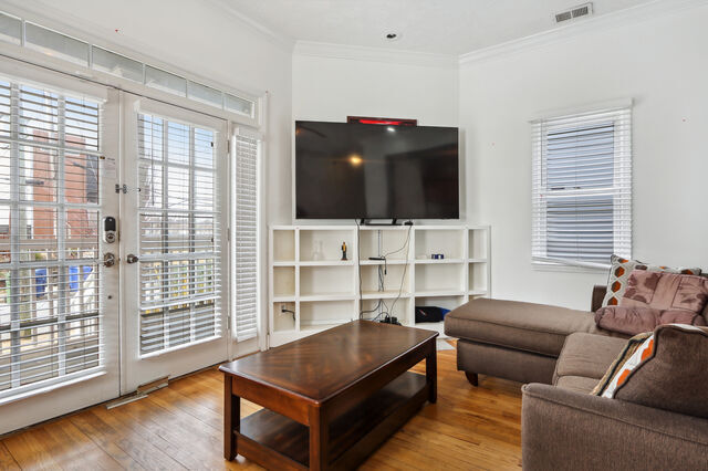 Living Room - 58 Chester Ave SE