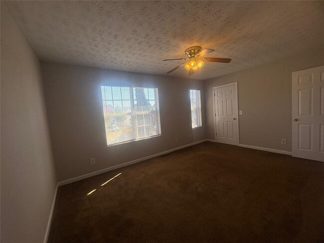 Building Photo - 5863 Strathmoor Manor Cir