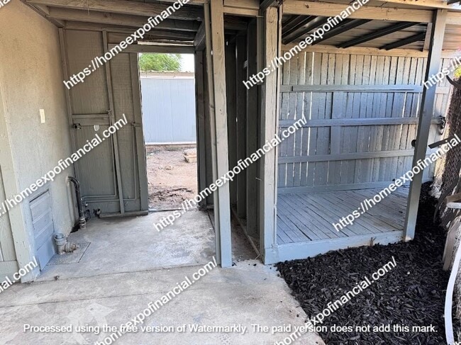 Building Photo - Nice Back House For Rent