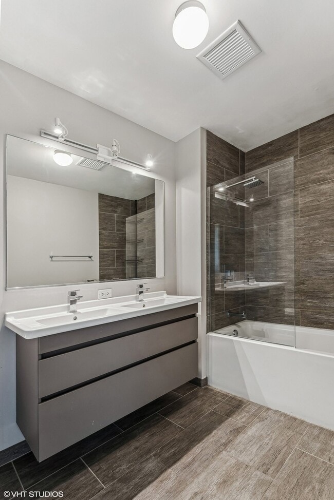 Building Photo - 1345 S Wabash Ave