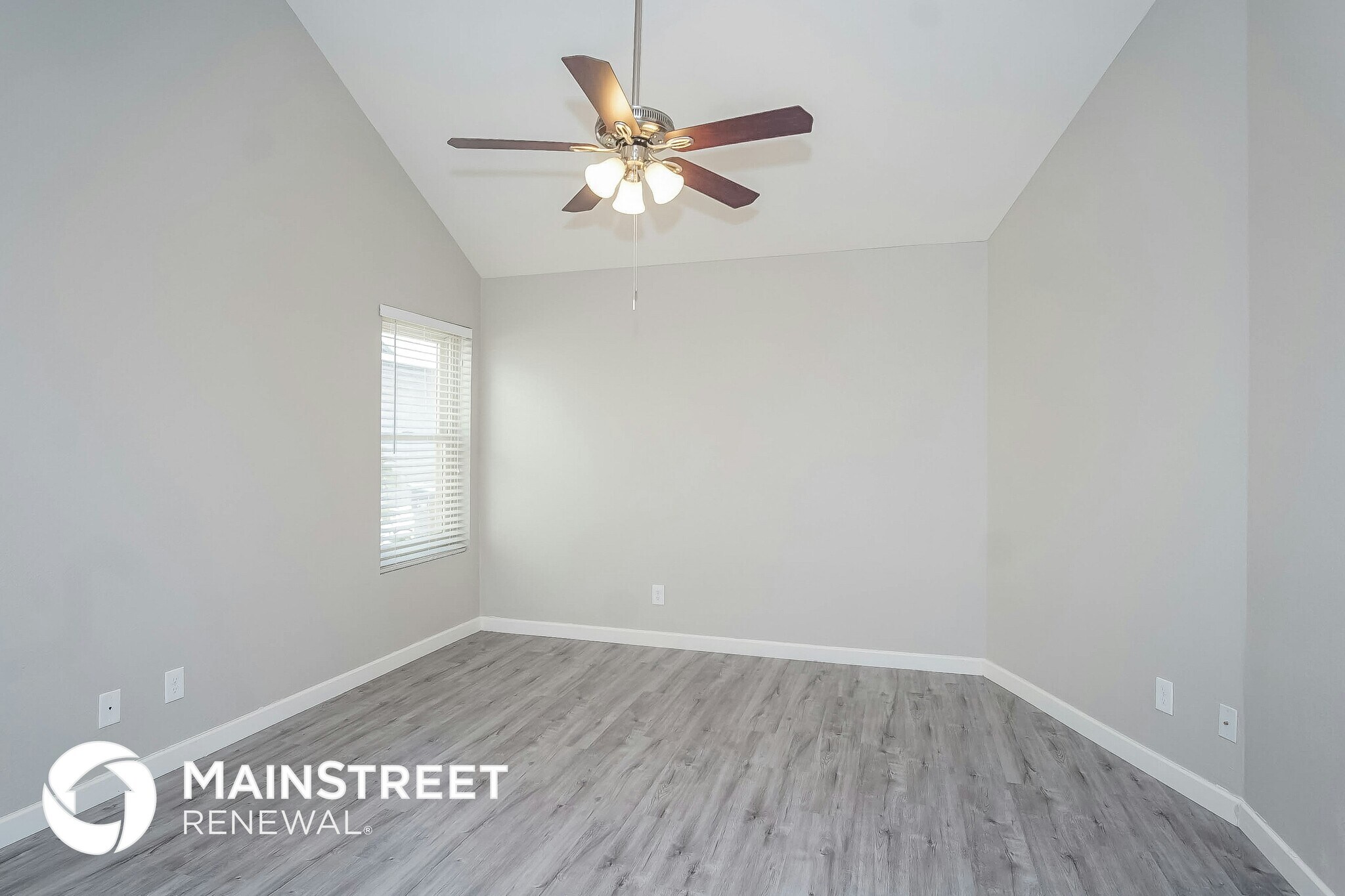 Building Photo - 910 Clipper Dr