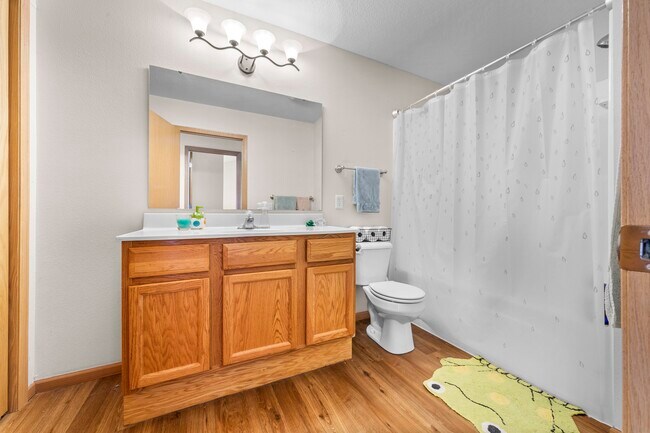 Building Photo - 1552 Cook Cir