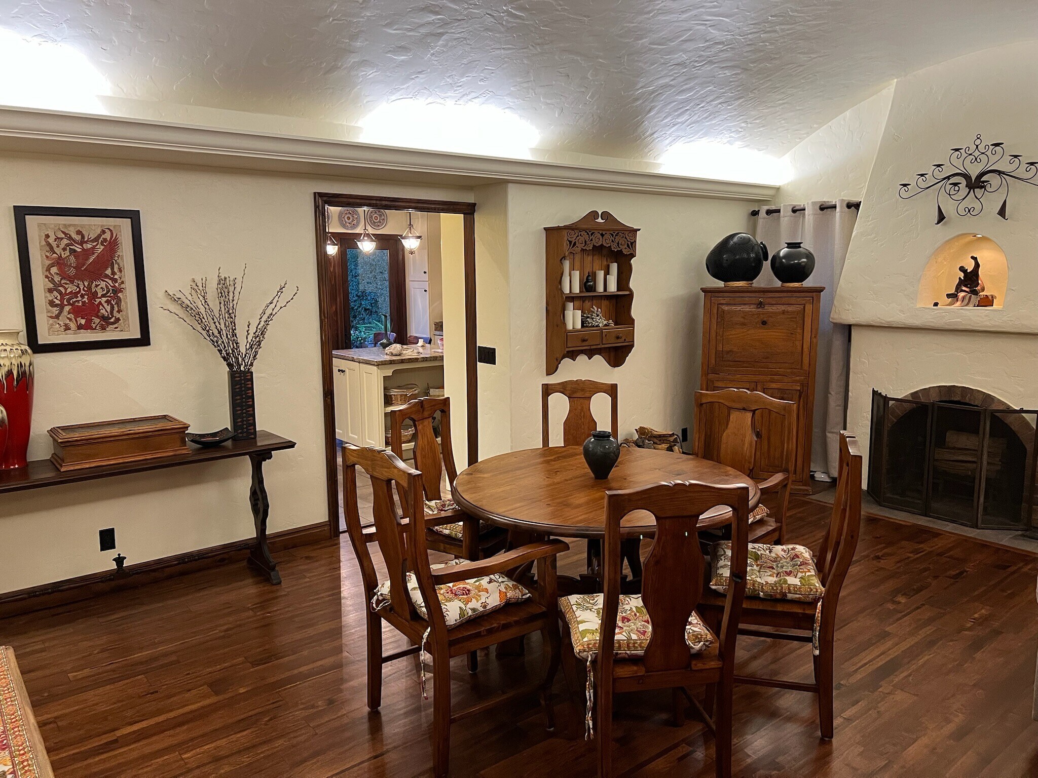 Building Photo - 2034 Gillespie St