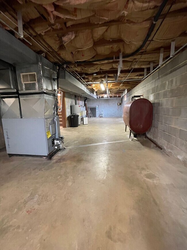 Building Photo - Home for Rent in Dayton