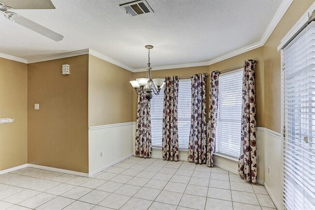 Building Photo - 2723 Hot Springs Dr