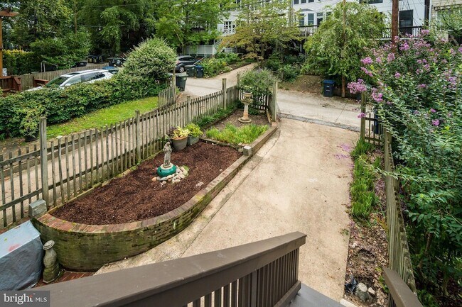 Building Photo - 2030 Pierce Mill Rd NW