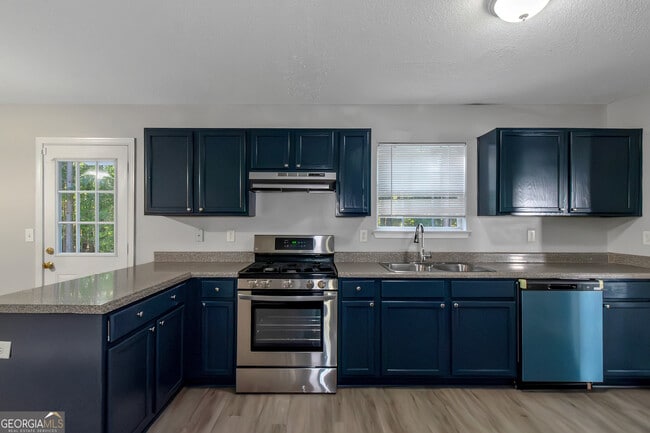 Building Photo - 10806 Misty Meadows Ct