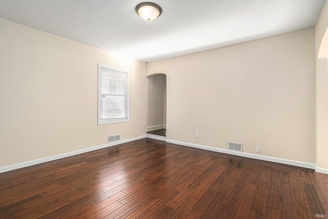 Building Photo - 714 S 27th St