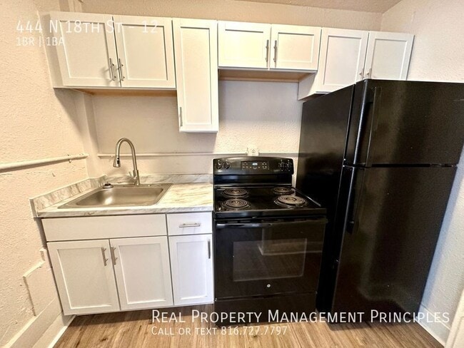 Building Photo - 444 N 18th St