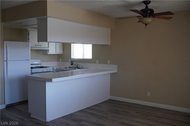 Building Photo - 6966 Issac Ave