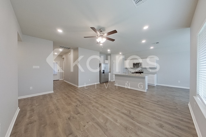 Building Photo - 123 Yardley Ct