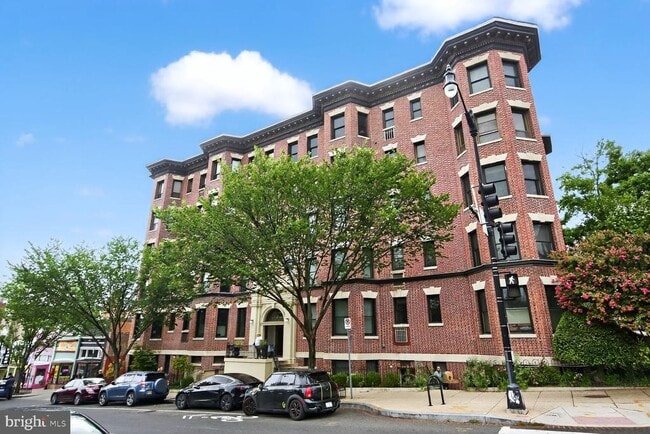 Building Photo - 2038 18th St NW