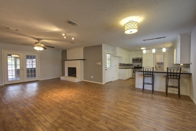 Building Photo - 3830 Union Rd